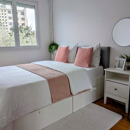 Entire 60M2 Apartment - Close To Paris - Parking - Kitchen - 2Min Rerb - Olympic'24 Bourg-la-Reine Zewnętrze zdjęcie