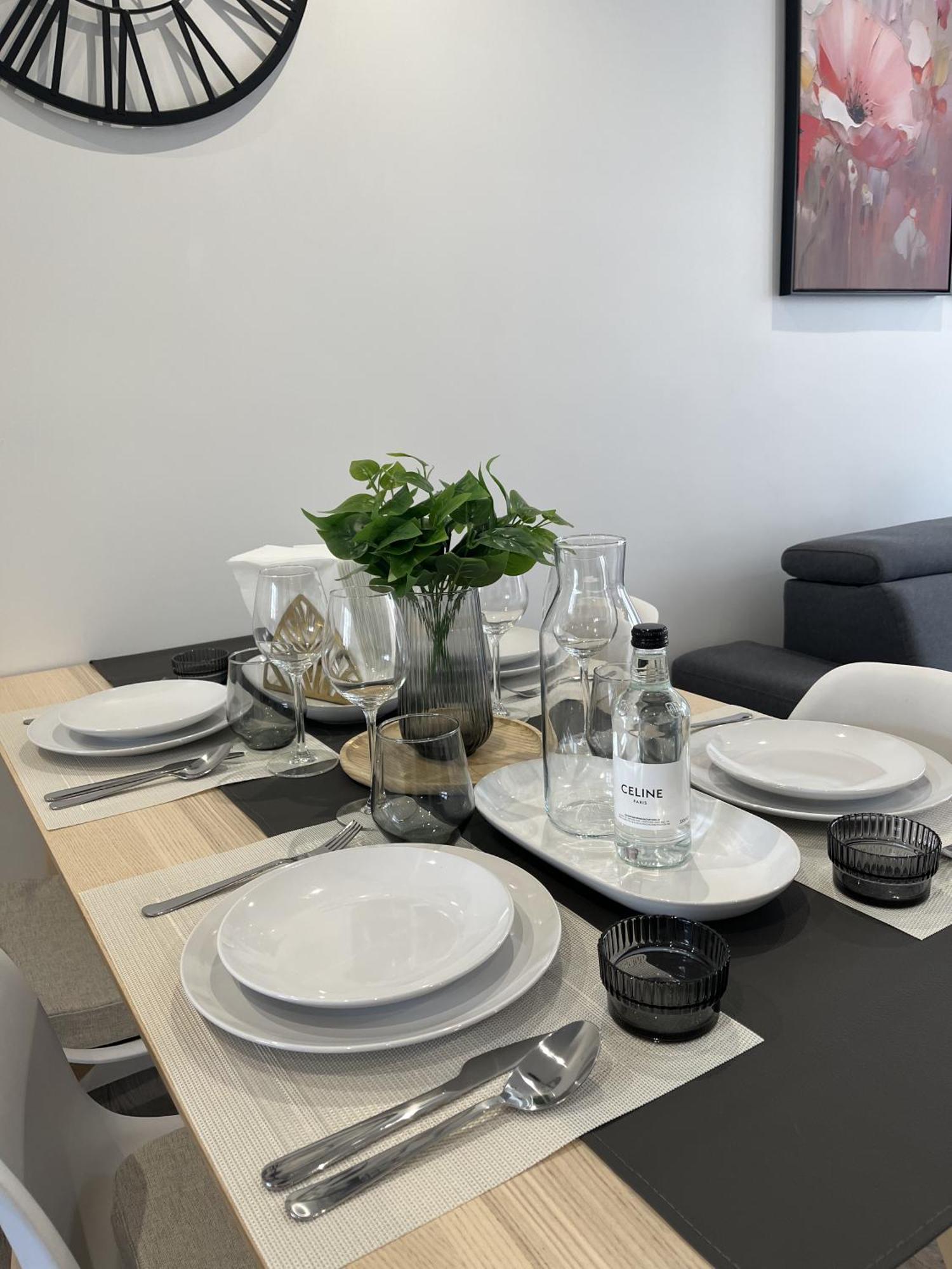 Entire 60M2 Apartment - Close To Paris - Parking - Kitchen - 2Min Rerb - Olympic'24 Bourg-la-Reine Zewnętrze zdjęcie