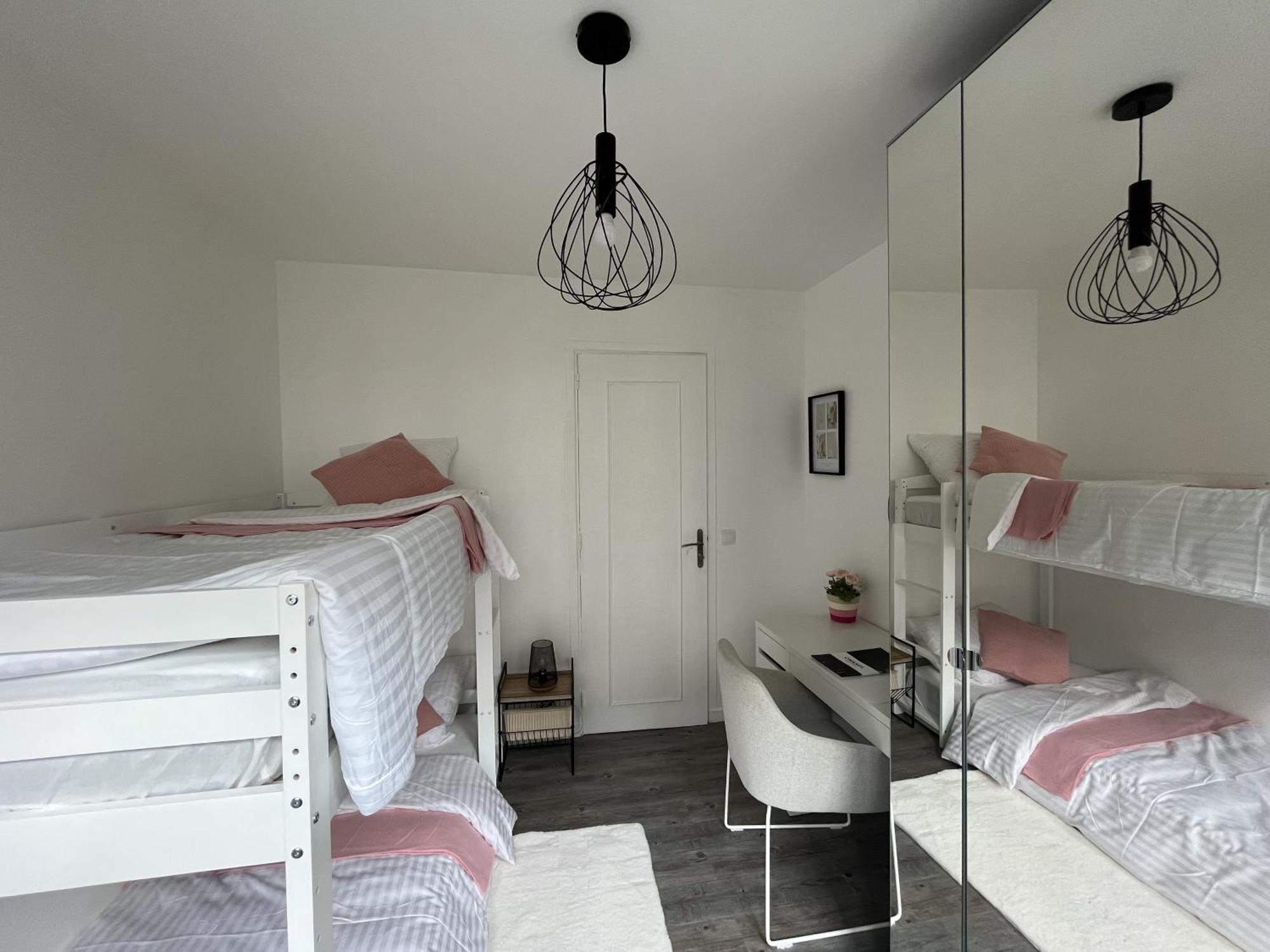 Entire 60M2 Apartment - Close To Paris - Parking - Kitchen - 2Min Rerb - Olympic'24 Bourg-la-Reine Zewnętrze zdjęcie